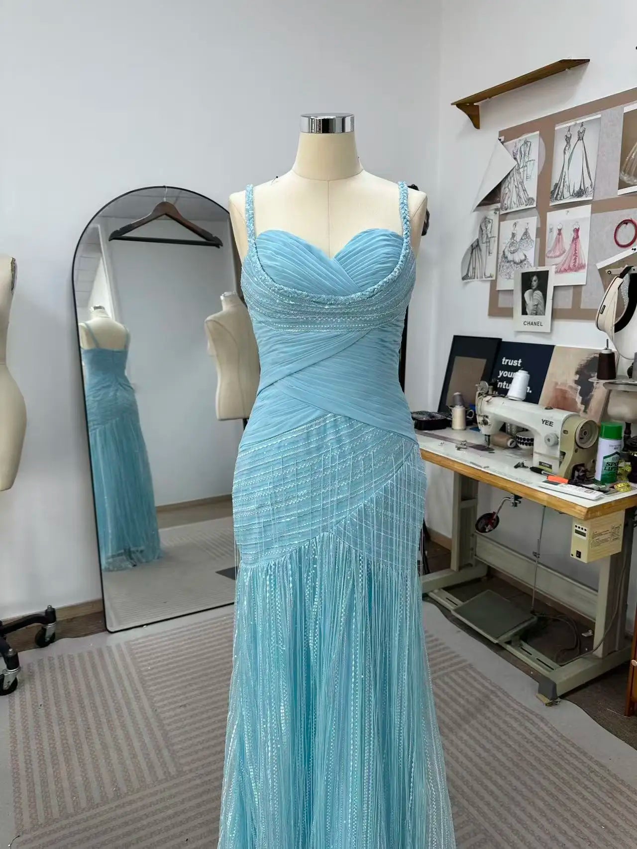 Mila Spaghetti Strap Pleats Prom Dresses Mint Green Sleeveless Customized Formal Evening Sweep Train vestidos de fiesta