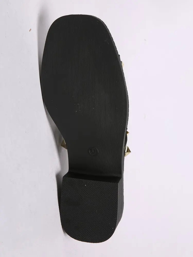 New summer sandals for women, fashionable soft-soled outdoor wear