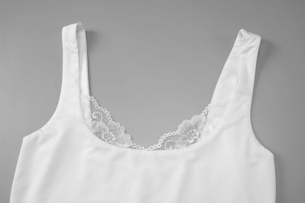 Tossy Black Lace Tank Top For Women V-Neck Backless Streetwear Spaghetti Patchwork Cropped Y2k Top Female Sexy Lace Vest 2026