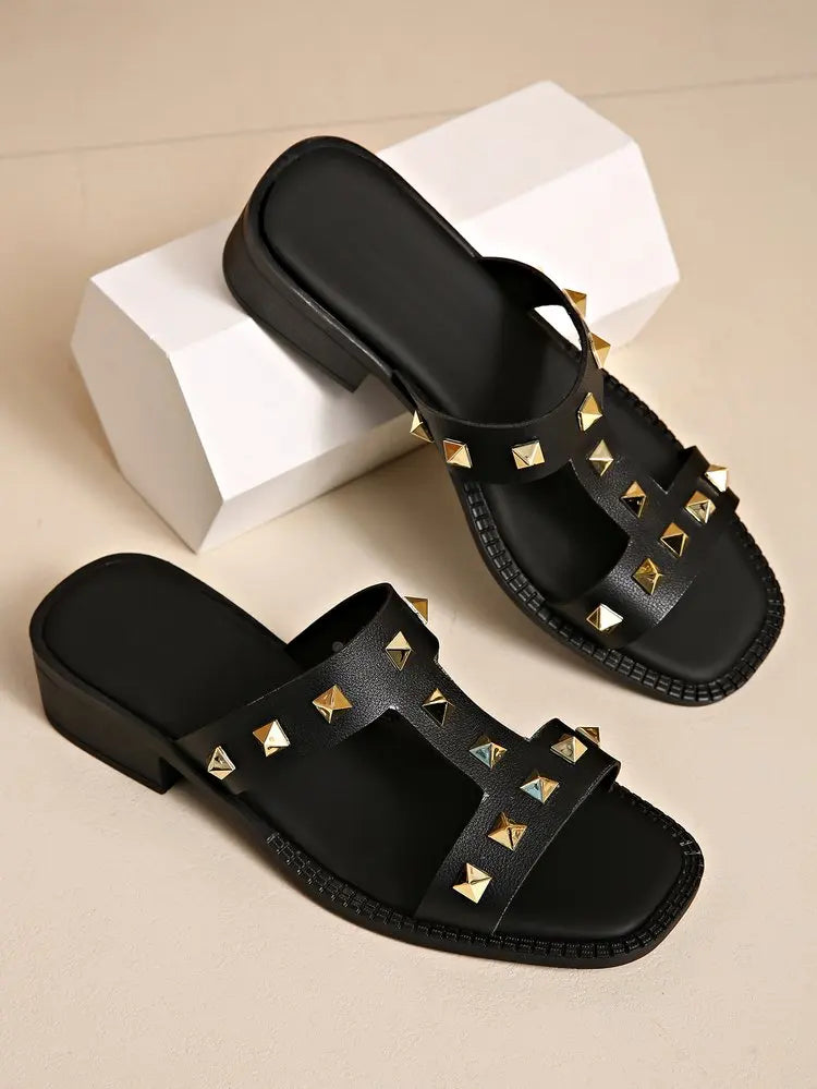 New summer sandals for women, fashionable soft-soled outdoor wear