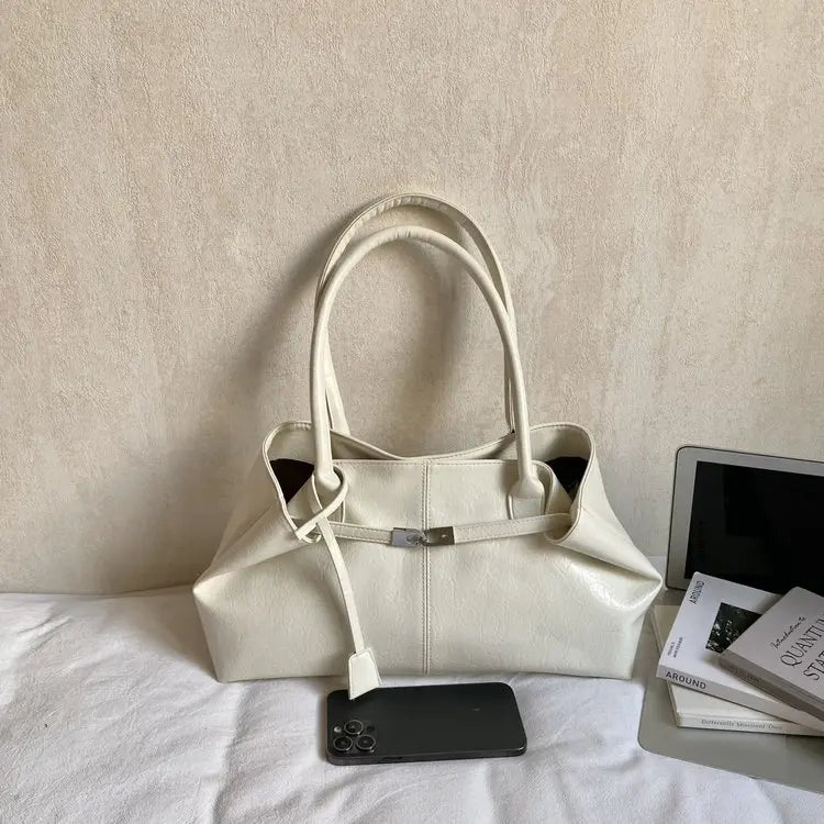 2026 New Large Capacity Soft Leather Pleated Women's Handbag Retro Commuter Tote Bag Quality Single Shoulder Slant Bag