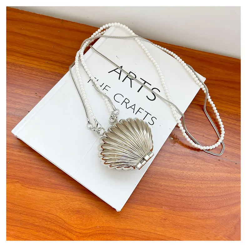 2026 New Summer Lipstick Bags for Women Fashion Pearl Mini Purse Crossbody Bag High Quality Gold Shell Bag Designer Shoulder Bag