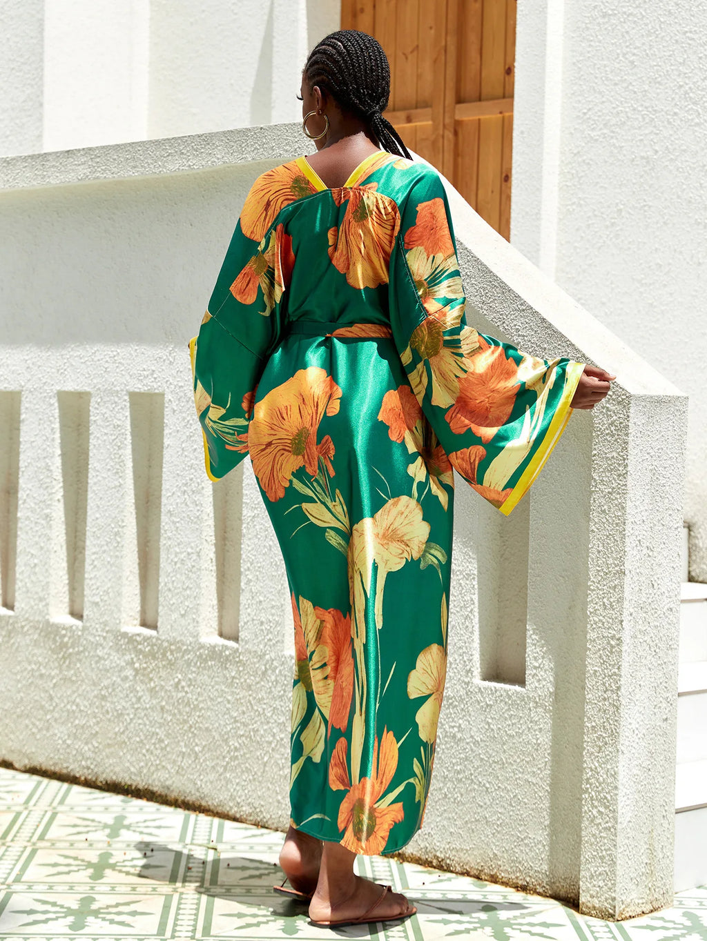 Long Kimono Bath Robe Gown Wide Sleeve Print Flower Robe Women Satin Nightgown New Silk Satin Nightdress V-Neck Lounge Sleepwear