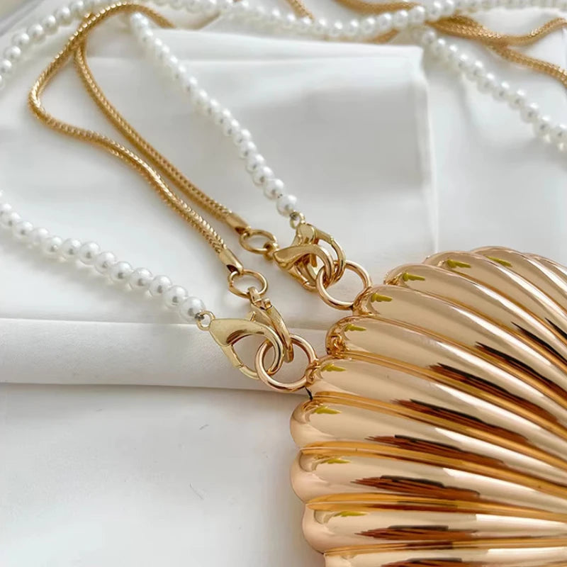 2026 New Summer Lipstick Bags for Women Fashion Pearl Mini Purse Crossbody Bag High Quality Gold Shell Bag Designer Shoulder Bag