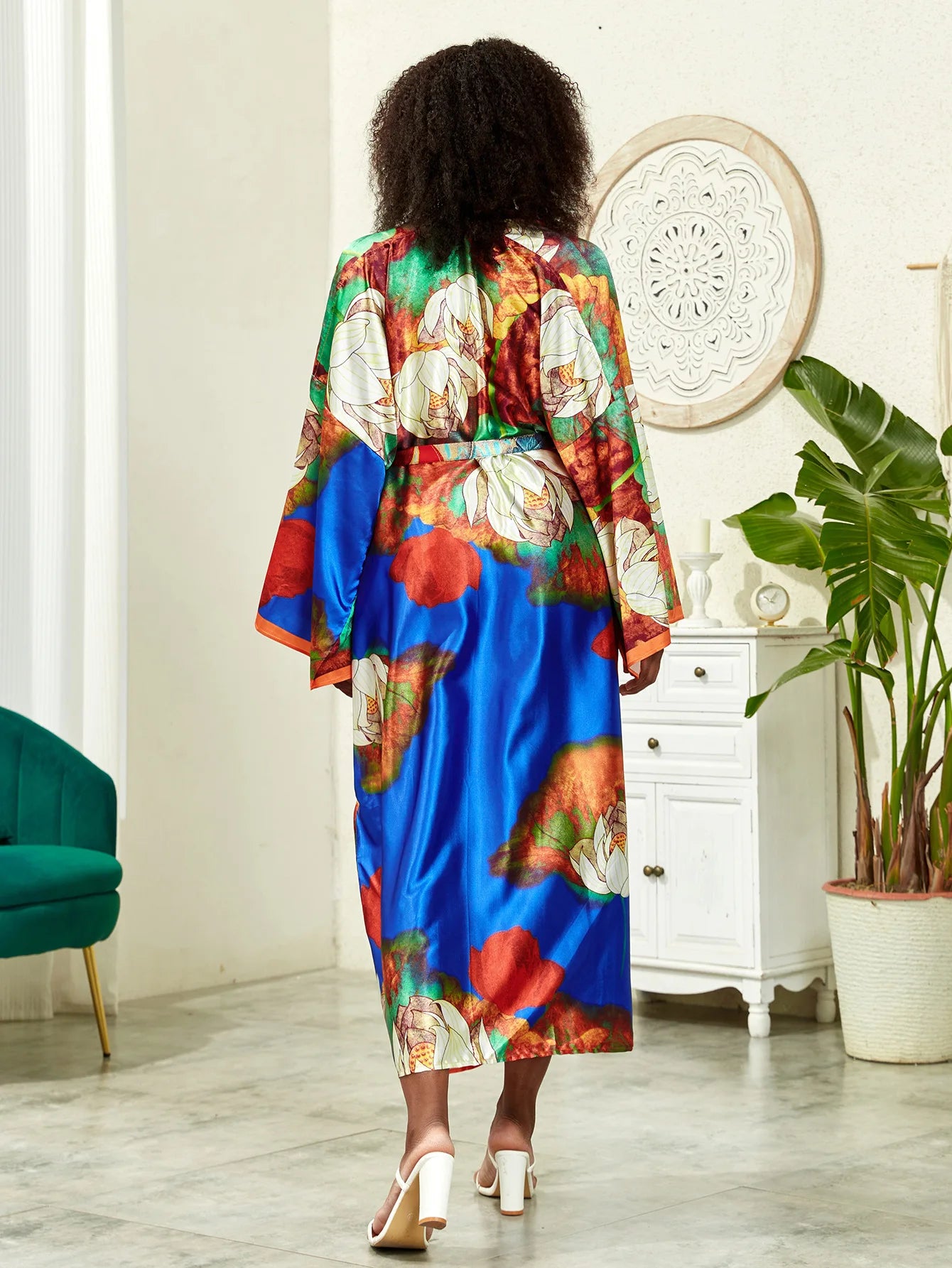 Long Kimono Bath Robe Gown Wide Sleeve Print Flower Robe Women Satin Nightgown New Silk Satin Nightdress V-Neck Lounge Sleepwear
