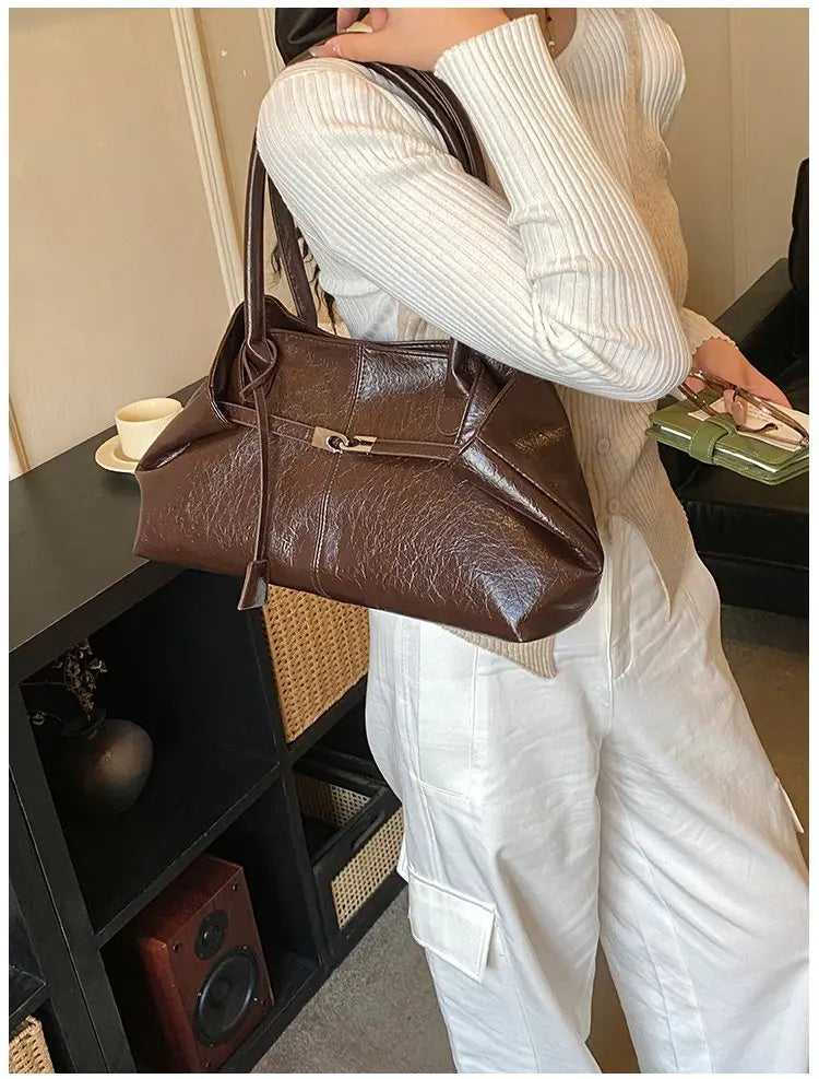 2026 New Large Capacity Soft Leather Pleated Women's Handbag Retro Commuter Tote Bag Quality Single Shoulder Slant Bag