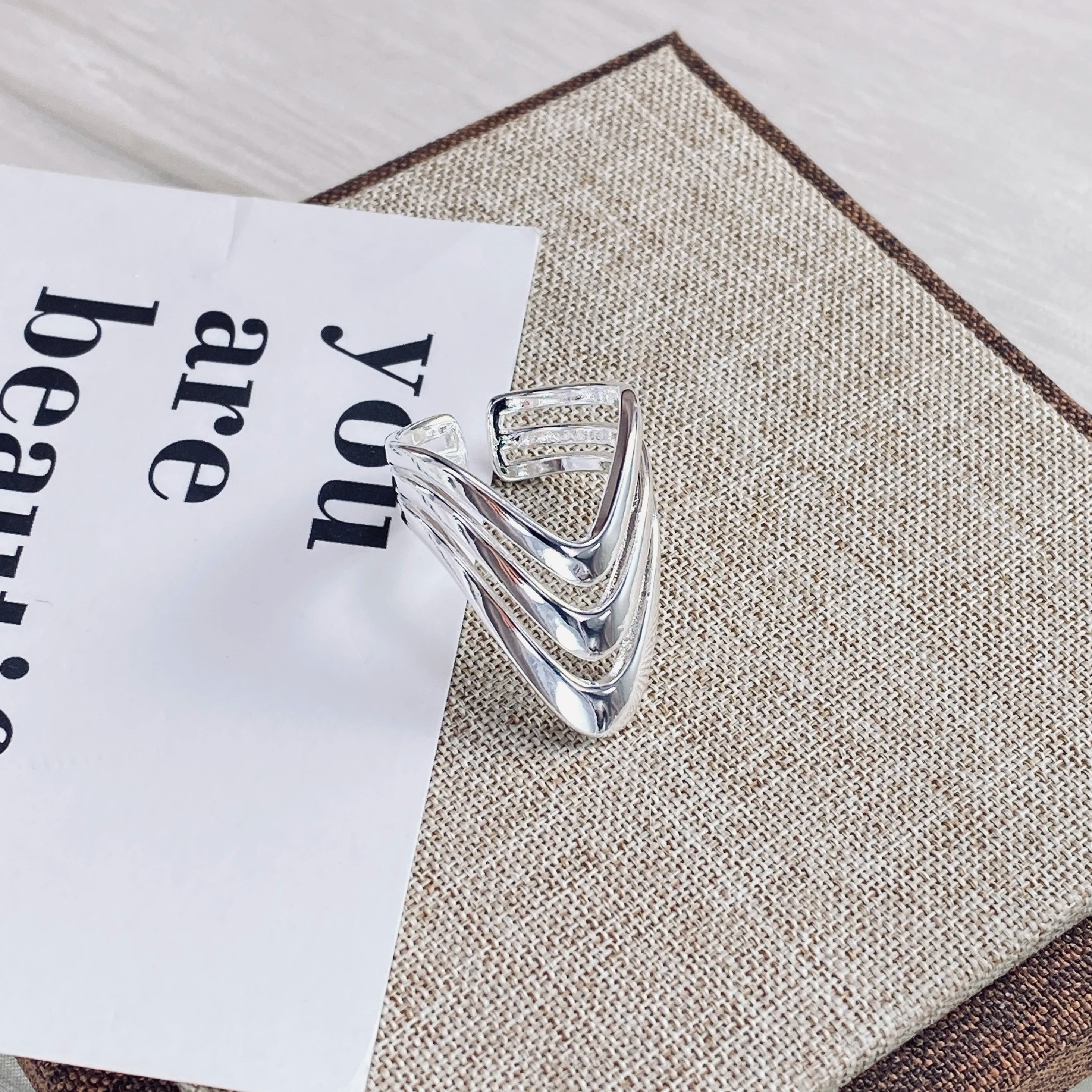 PANJBJ 925 Sterling Silver Pearl Irregular Ring for Women Shell Overlapping Hollow Sweet Design Jewelry Gift Dropshipping