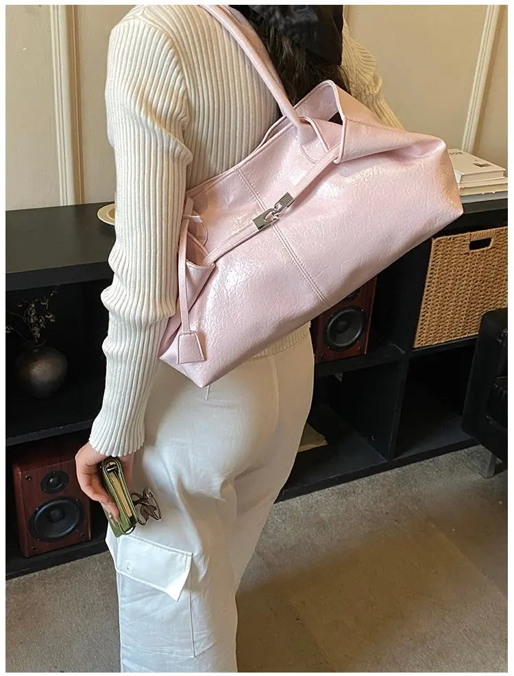 2026 New Large Capacity Soft Leather Pleated Women's Handbag Retro Commuter Tote Bag Quality Single Shoulder Slant Bag
