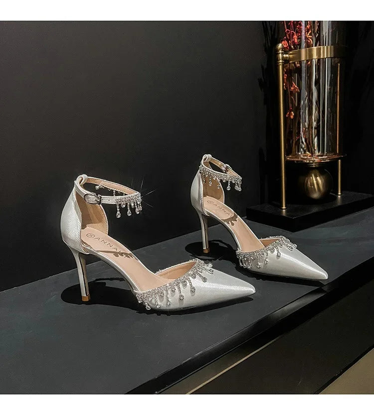 Comemore White Wedding Bridesmaid Shoes Satin Fashion Rhinestone Fringe Chain High Heels Black Temperament Elegance Pumps