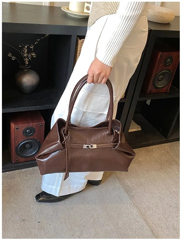 2026 New Large Capacity Soft Leather Pleated Women's Handbag Retro Commuter Tote Bag Quality Single Shoulder Slant Bag
