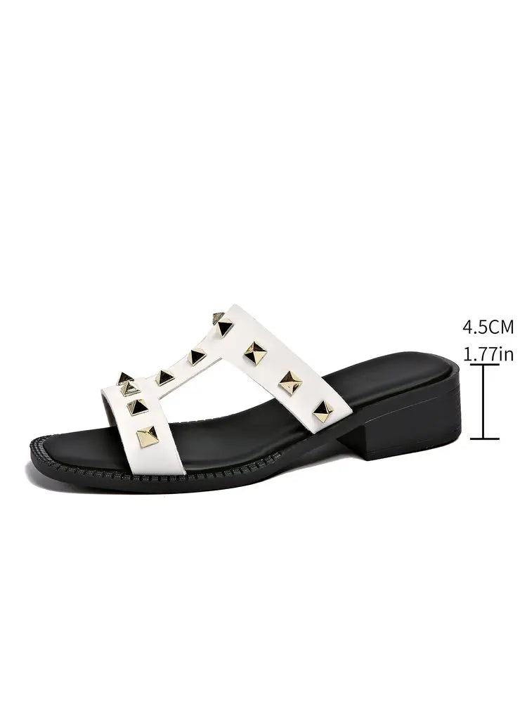 New summer sandals for women, fashionable soft-soled outdoor wear