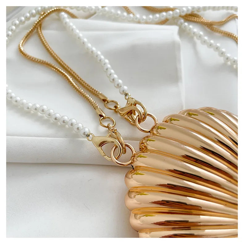 2026 New Summer Lipstick Bags for Women Fashion Pearl Mini Purse Crossbody Bag High Quality Gold Shell Bag Designer Shoulder Bag