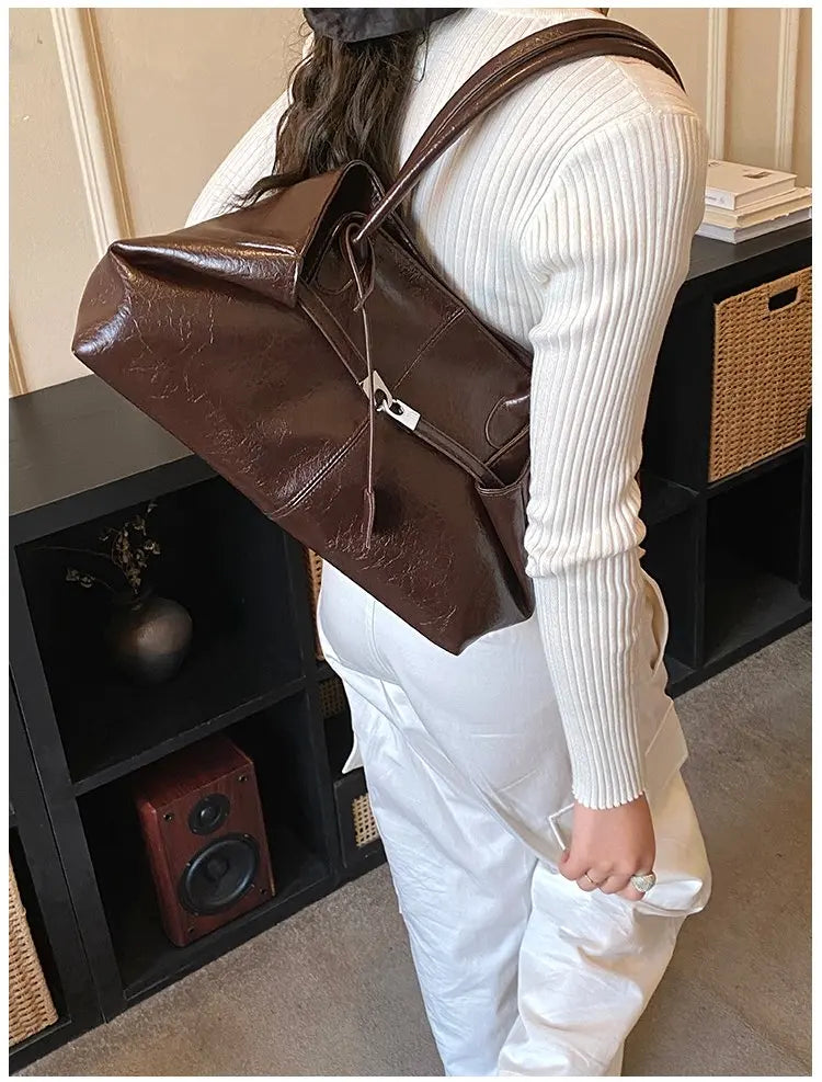 2026 New Large Capacity Soft Leather Pleated Women's Handbag Retro Commuter Tote Bag Quality Single Shoulder Slant Bag