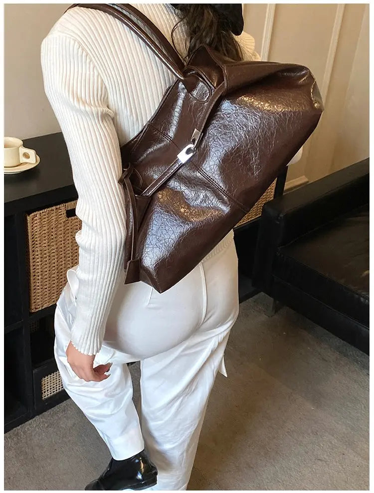 2026 New Large Capacity Soft Leather Pleated Women's Handbag Retro Commuter Tote Bag Quality Single Shoulder Slant Bag
