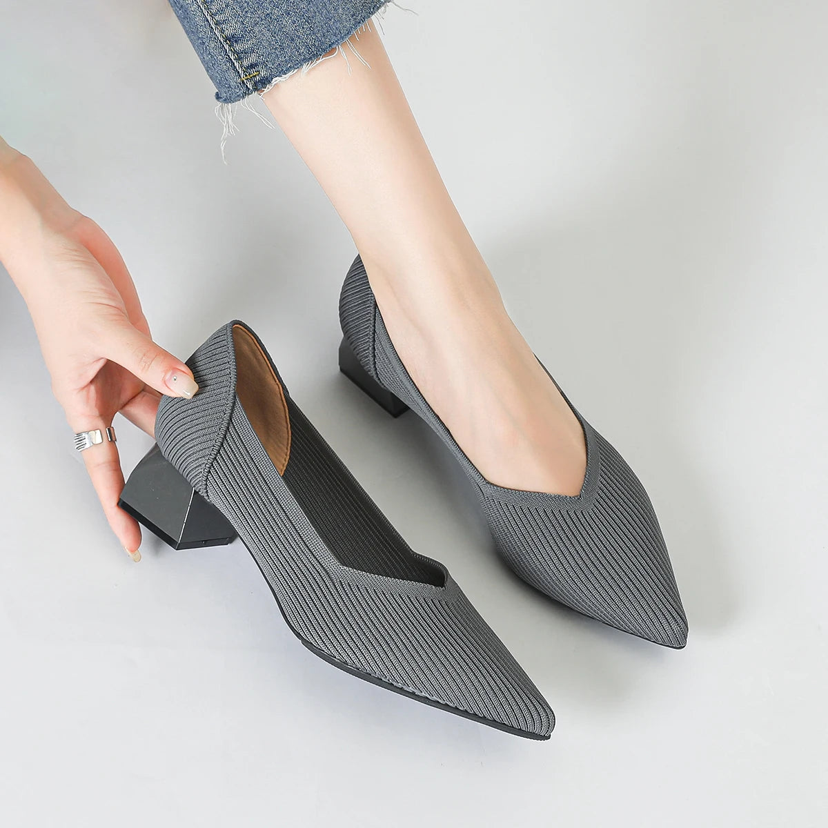 New Women's High Heels Large 42/43 Fashion Pointed Anti slip Rubber Bottom Knitted Breathable Shoes