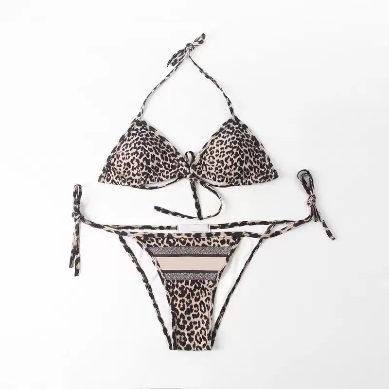 Summer New Women's Outdoor Beach Swimsuit Sexy Hanging Neck Strap Split Bikini