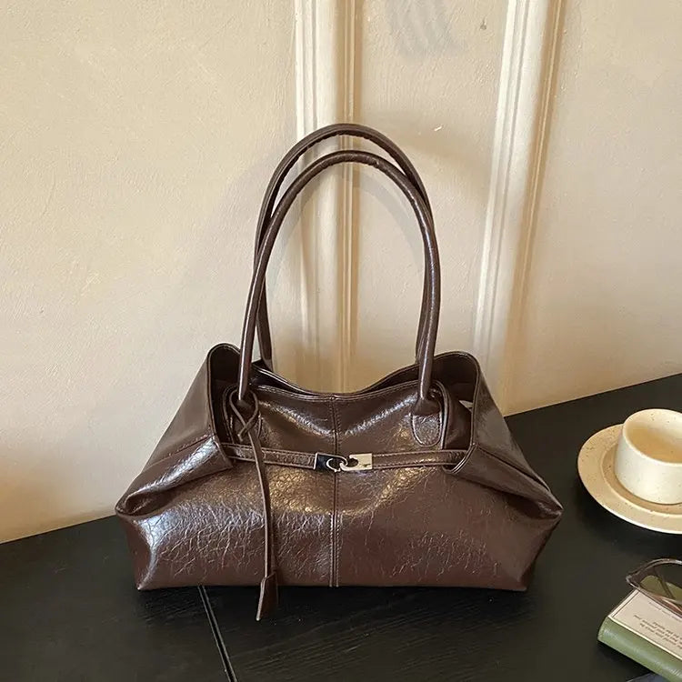 2026 New Large Capacity Soft Leather Pleated Women's Handbag Retro Commuter Tote Bag Quality Single Shoulder Slant Bag