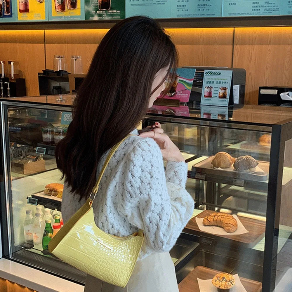 Versatile New Fashion Crossbody Bag Women's Simple Underarm Bag Casual Fashionable Diagonal Shoulder Bag